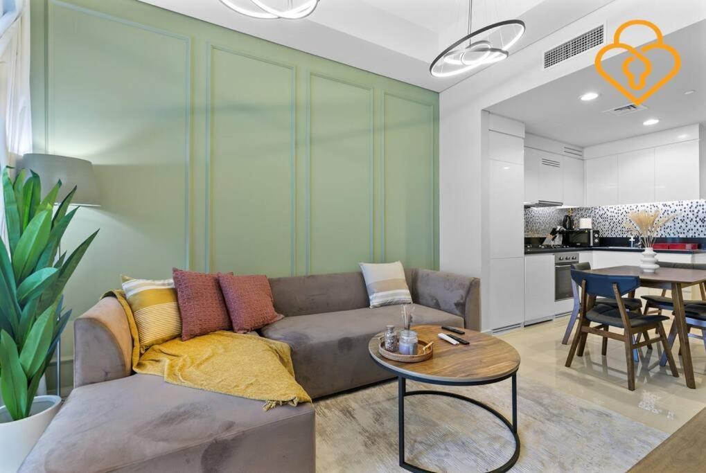 Keysplease 2 Bedroom With Study Aykon Minutes To Downtown Apartment