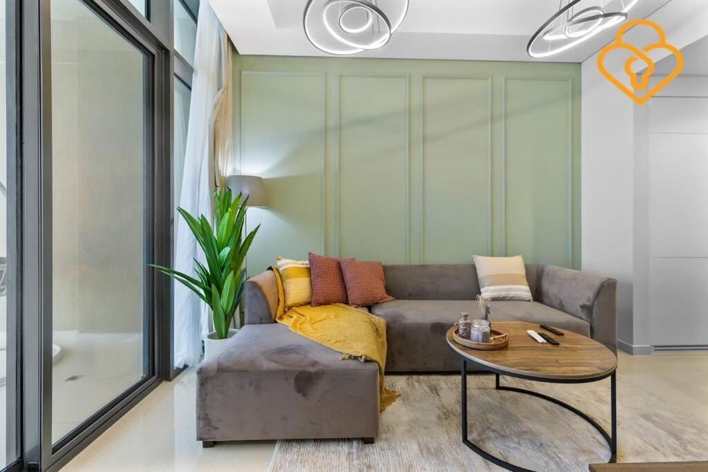 Keysplease 2 Bedroom With Study Aykon Minutes To Downtown Apartment Dubai