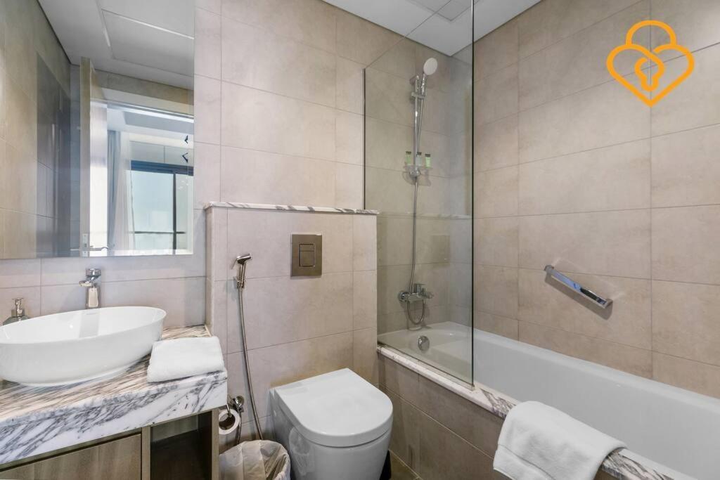 Keysplease 2 Bedroom With Study Aykon Minutes To Downtown Apartment Dubai